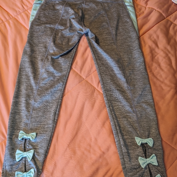 🩵 Size Small Preppy Jadelynn Brooke Bow Athletic Leggings 🩵 - Picture 3 of 3